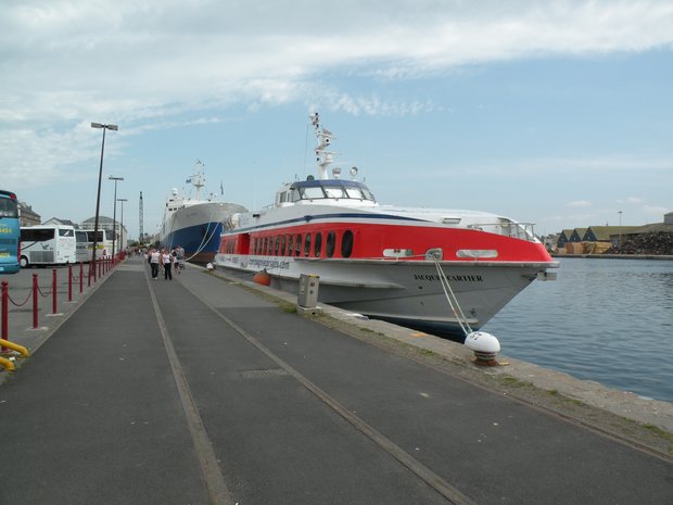  bateau de voyageurs le Jacques Cartier (navettes Jersey Saint-Malo)